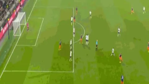 曼联寻求引进新中卫以配合阿莫林三中卫体系